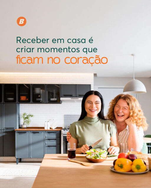 Hay algo especial en cocinar para la gente que amas. 🧡 Es el aroma en el aire, la conversación que empieza incluso antes de poner la mesa, y ese rincón organizado que da la bienvenida a todos. ✨ Porque al final, no se trata solo de cocinar, sino también de crear momentos, dar la bienvenida y disfrutar de lo mejor del hogar. 🏡💬 ¿Qué no puede faltar cuando tienes amigos en casa? #ReceivingAtHome #CookingWithLove #CozyHome #PracticalCooking #Bertolini